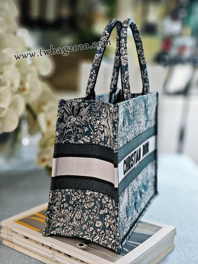 Dior专柜新款迪奥顶级原单环游世界圣诞款Book Tote手袋 djfk1181